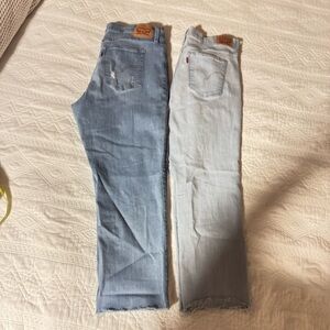 2 Women's Levi’s Blue Jeans